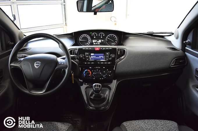 LANCIA Ypsilon 1.0 FireFly 5 porte S&S Hybrid Silver